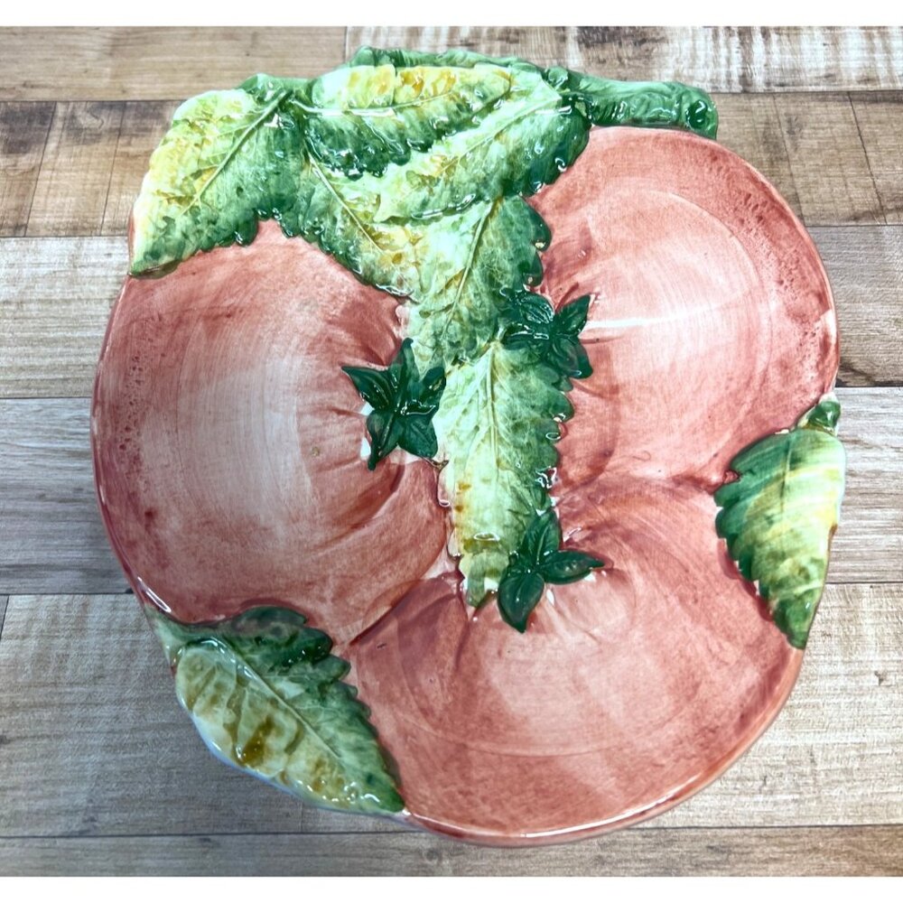 Vintage Italian Majolica Tomato-Themed Ceramic Plate With Leaf Accents